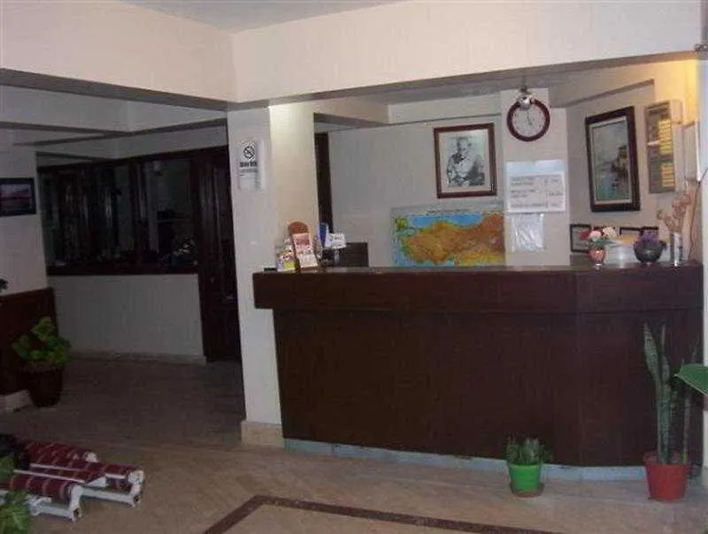 Ekin Hotel Кушадасы 2*,